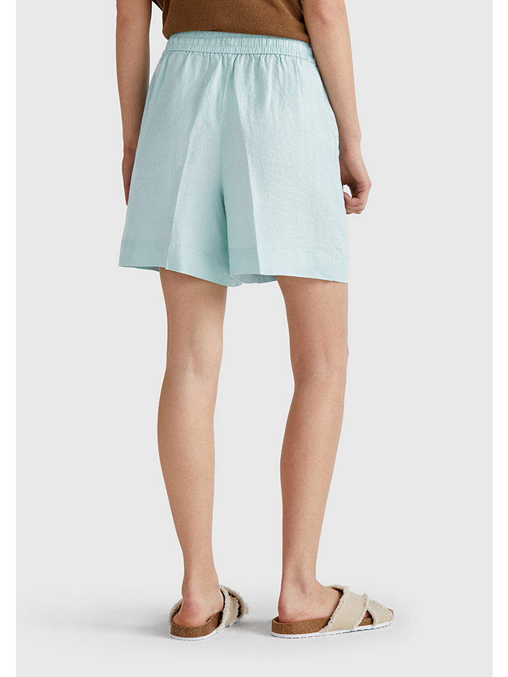 Turkuaz Kadın Su Yeşili %100 Keten Büzgü İpli Cepli Bermuda Şort-2