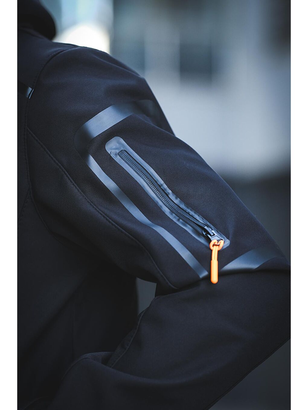 Siyah Juka Softshell Su Soğuk Rüzgar Geçirmez İçi Kürklü Dolgulu Softshell Erkek Dağcı Kampcı Kayakcı Mont-3