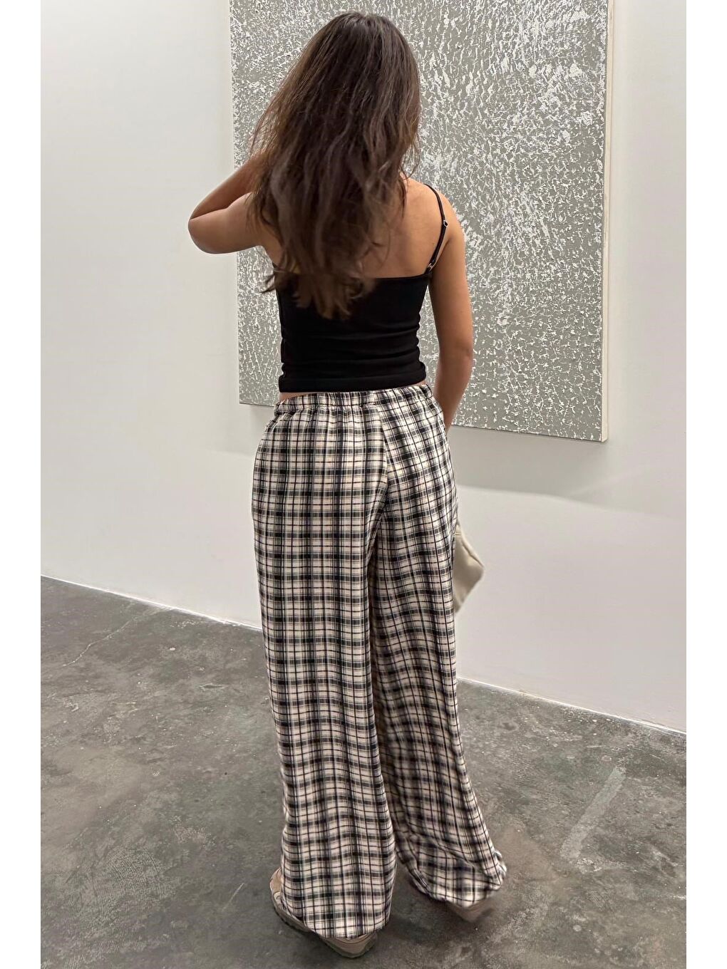 Bej Taş Rengi Ekose Desenli Yüksek Bel Balon Fit Kadın Pantolon Mg2726-3