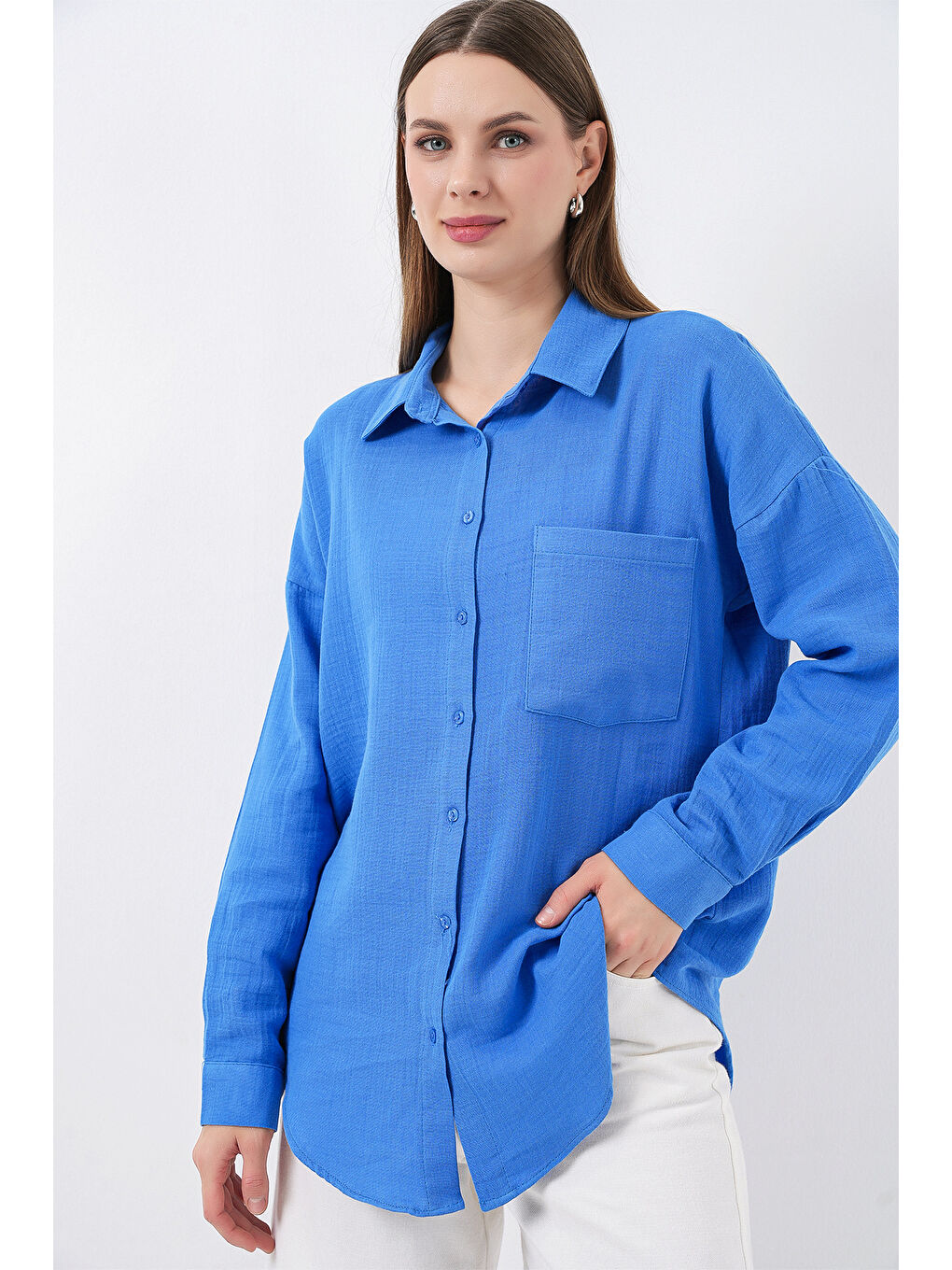 Kadın Tek Cepli Oversize Müslin Gömlek 20353 - Mavi-3