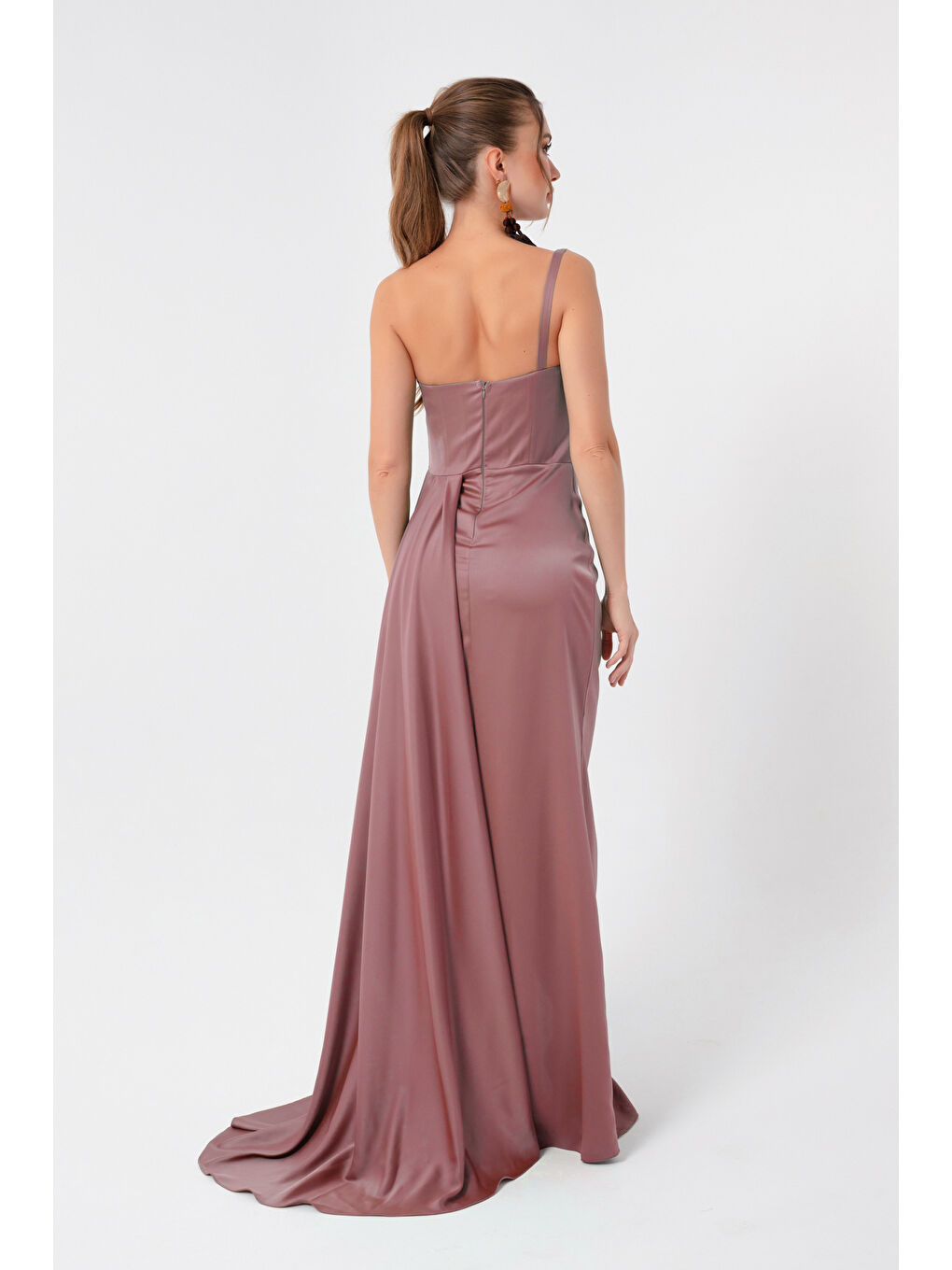 Pembe Kadın Somon Tek Omuzlu Saten Abiye & Mezuniyet Elbisesi-2