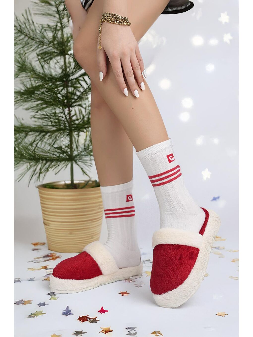 Beyaz SMT-03 Kapalı Kadın Ev Terliği Kışlık Terlik Ses Yapmayan Taban