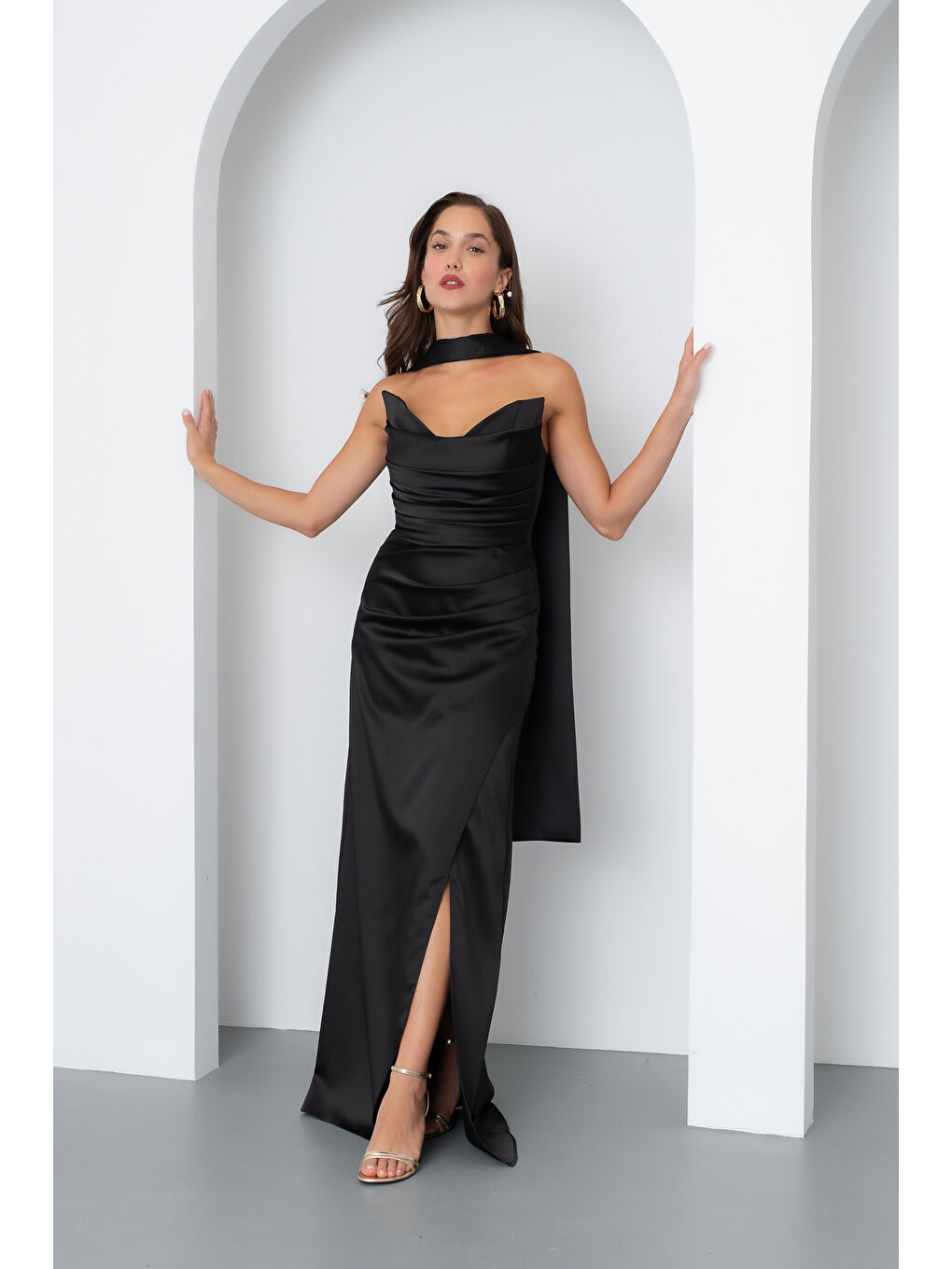 Kadın Siyah Şal Yaka Saten Uzun Abiye Elbise-2