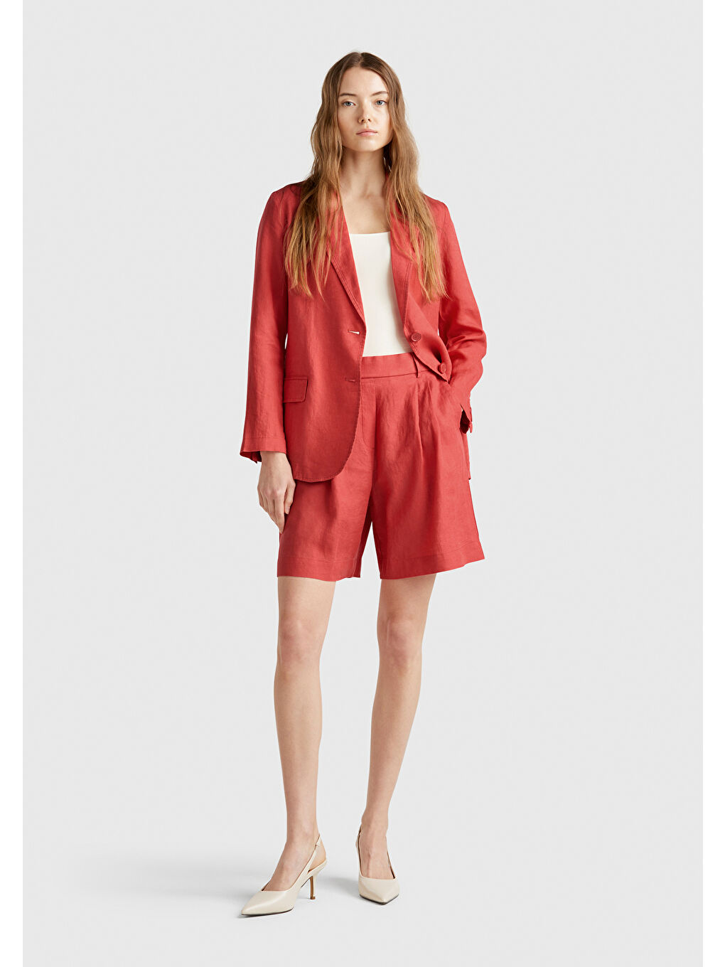 Kadın Mercan %100 Keten Arka Beli Lastikli Pileli Relax Fit Bermuda Şort-4