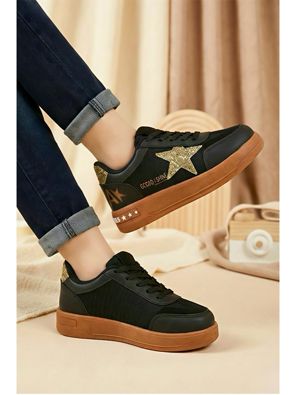 Siyah Goldens Işıltılı Yıldız Detaylı Kız Çocuk Sneaker Konforlu Spor Ayakkabı