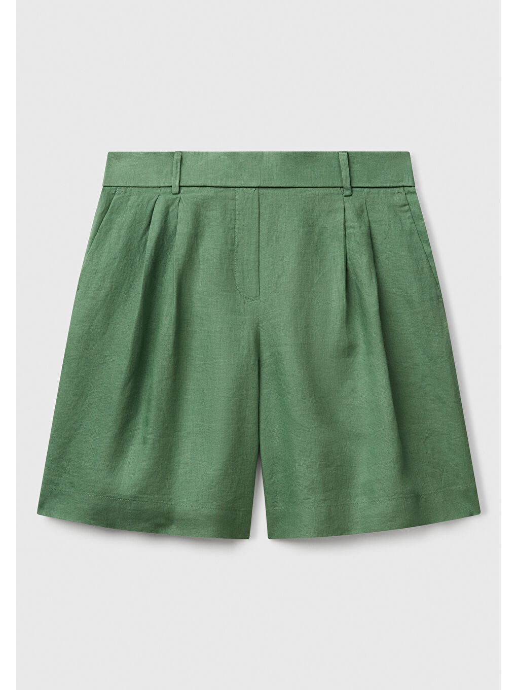 Kadın Açık Yeşil %100 Keten Arka Beli Lastikli Pileli Relax Fit Bermuda Şort