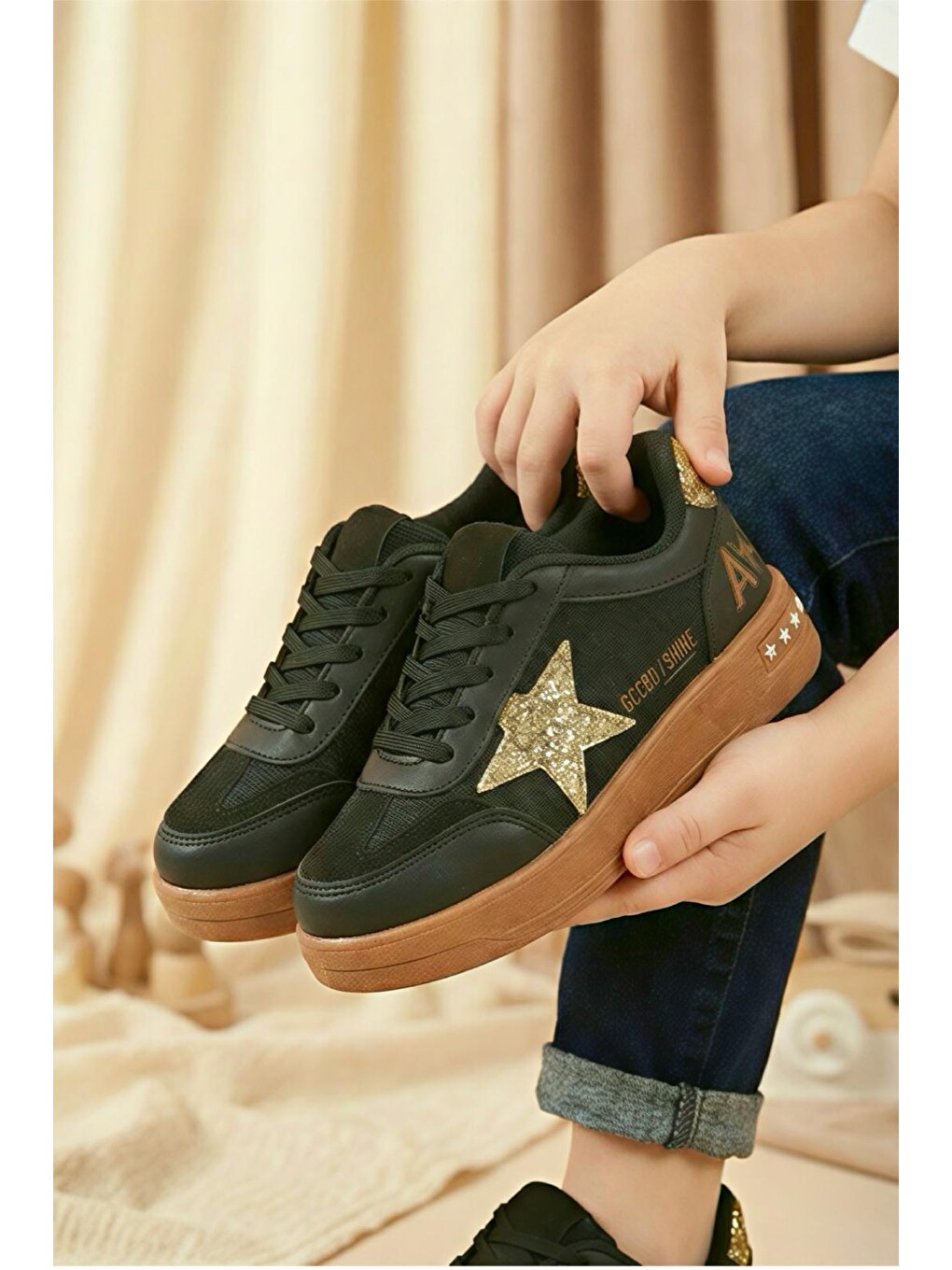Siyah Goldens Işıltılı Yıldız Detaylı Kız Çocuk Sneaker Konforlu Spor Ayakkabı-2