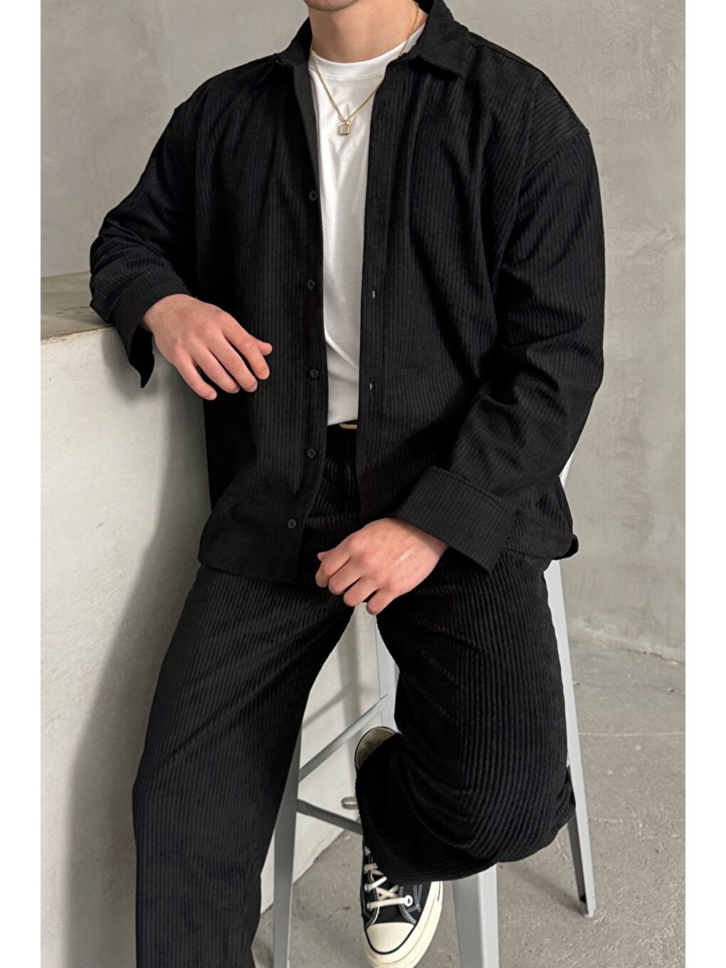 Siyah Erkek Oversize Kesim Kadife Gömlek-1