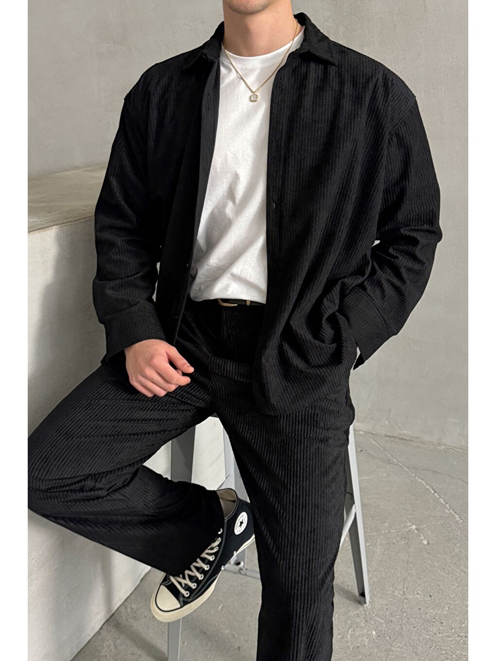 Siyah Erkek Oversize Kesim Kadife Gömlek-2