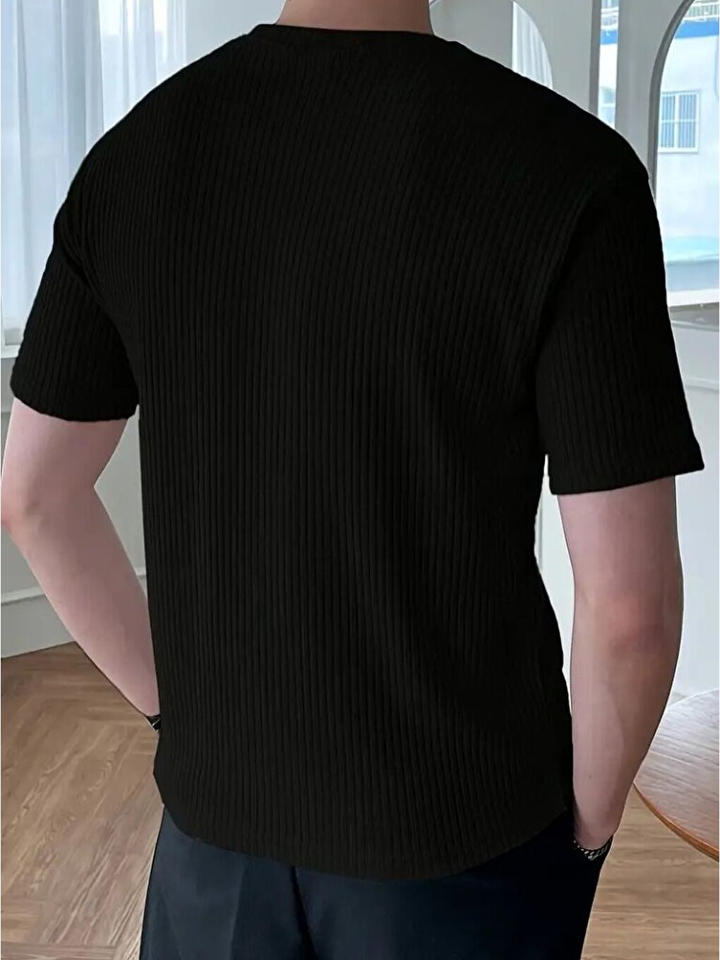 Siyah Erkek Kısa Kollu Bisiklet Yaka Triko Tişört-2