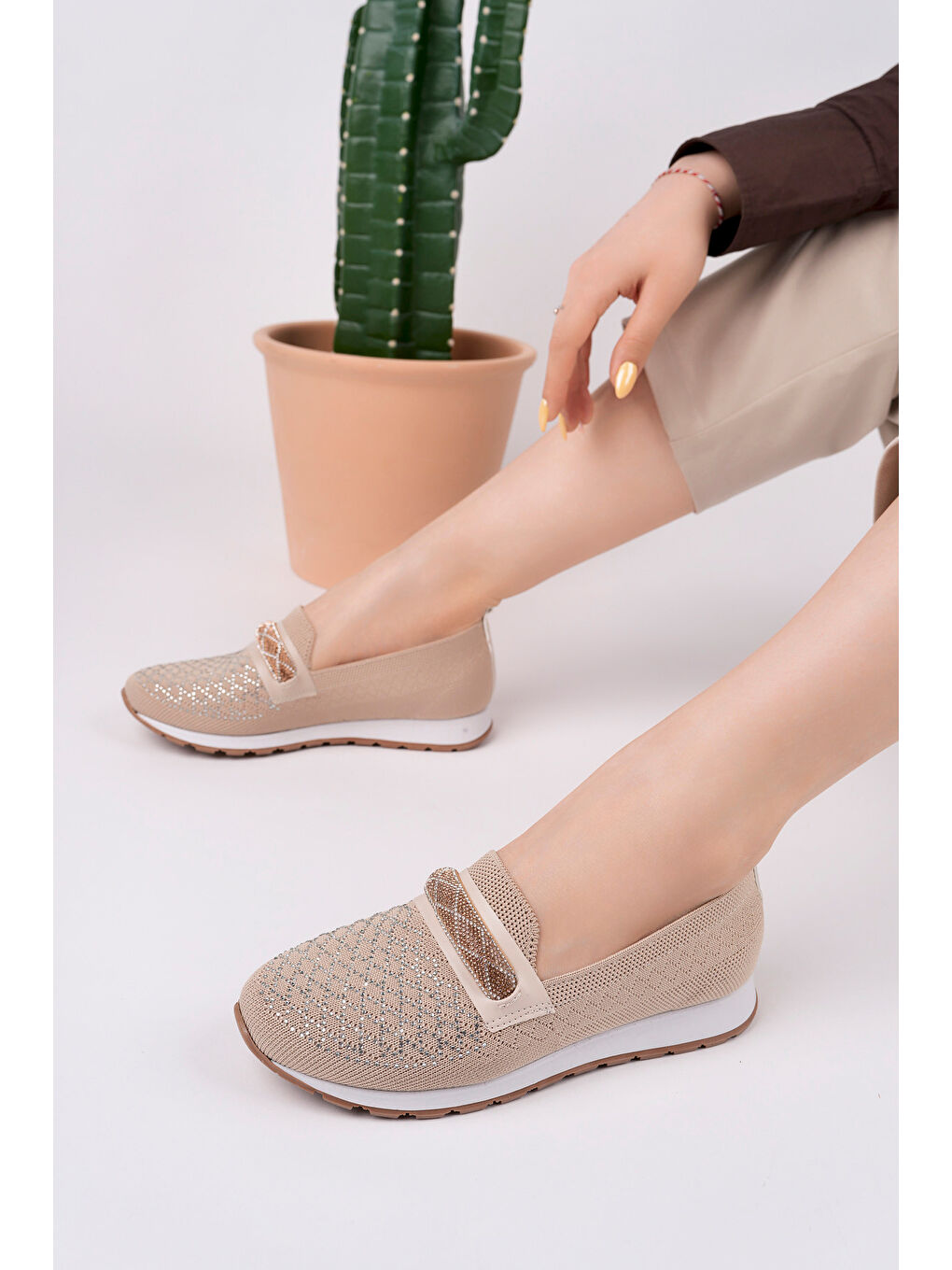 Bej Taş Detaylı Günlük Spor Babet-1