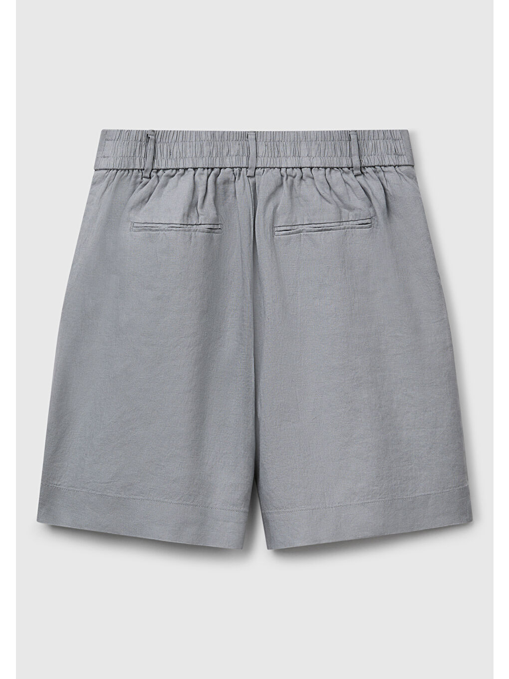 Kadın Gri %100 Keten Arka Beli Lastikli Pileli Relax Fit Bermuda Şort-3