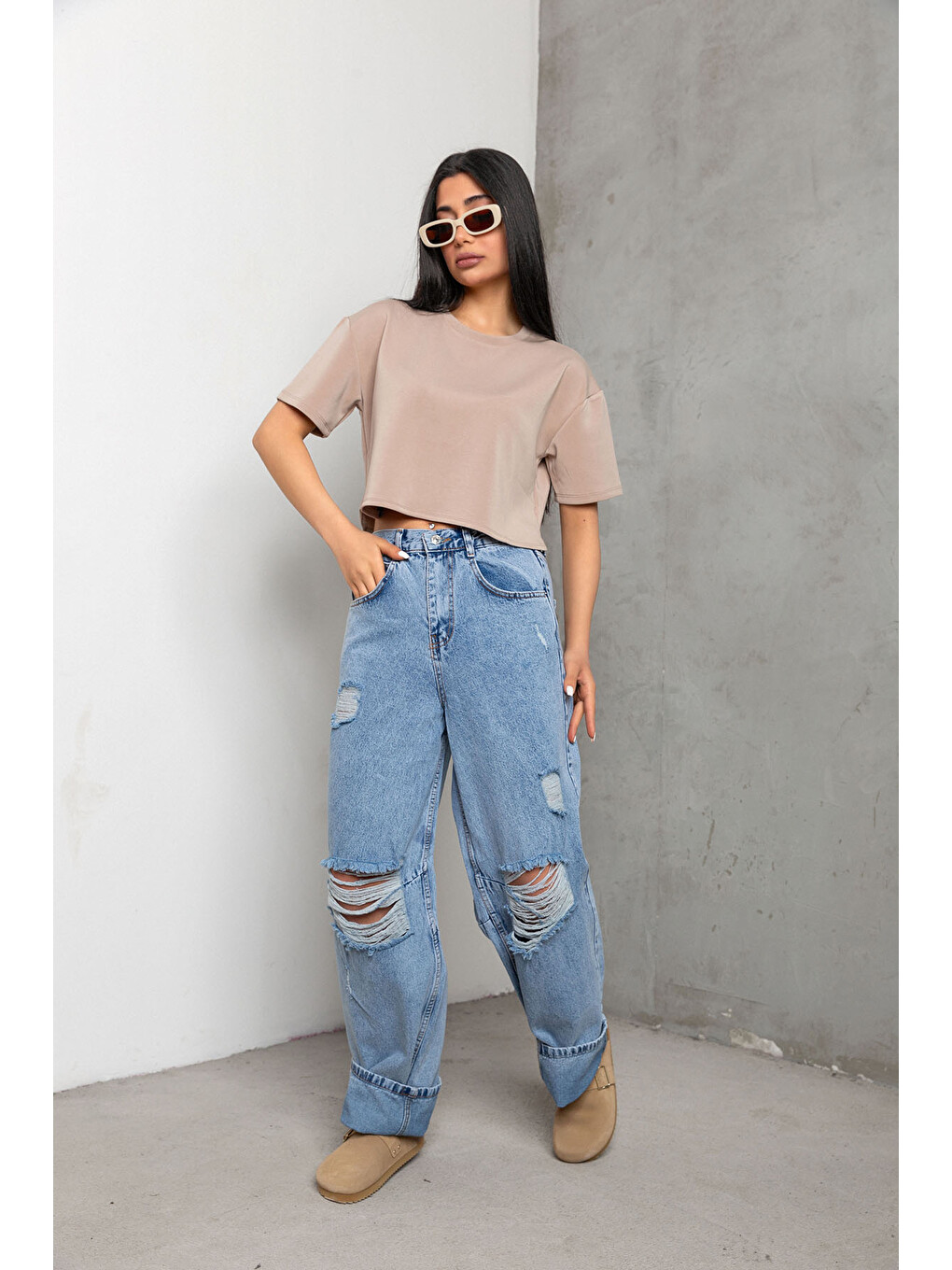 Bej Ultra Yumuşak Dokunuş: Modal Crop Top Serisi Kadın Tişört @savona-1