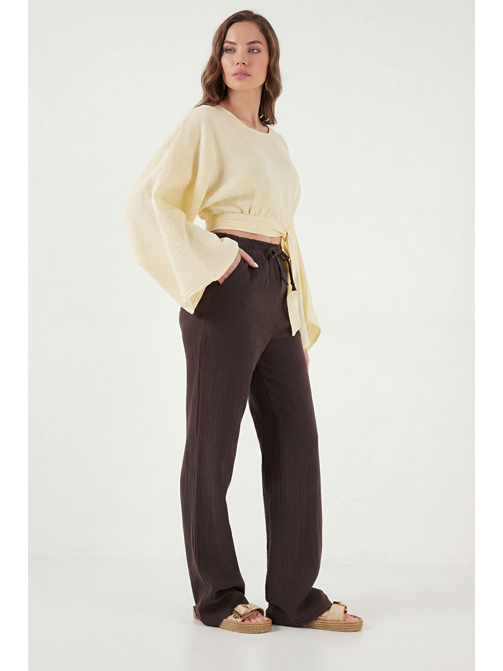 Kahverengi Pamuklu Bağlamalı Relaxed Fit Yüksek Bel Geniş Paça Kadın Müslim Pantolon 5866663-3