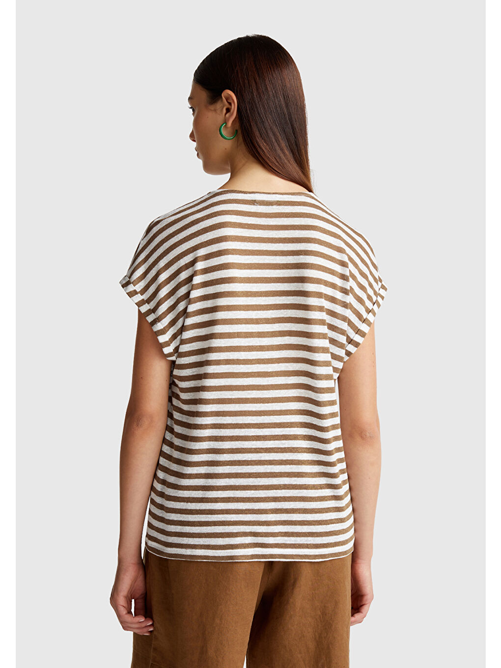 Kadın Kahverengi Mix Keten Karışımlı Rahat Kalıp Çizgili V Yaka T-Shirt-2