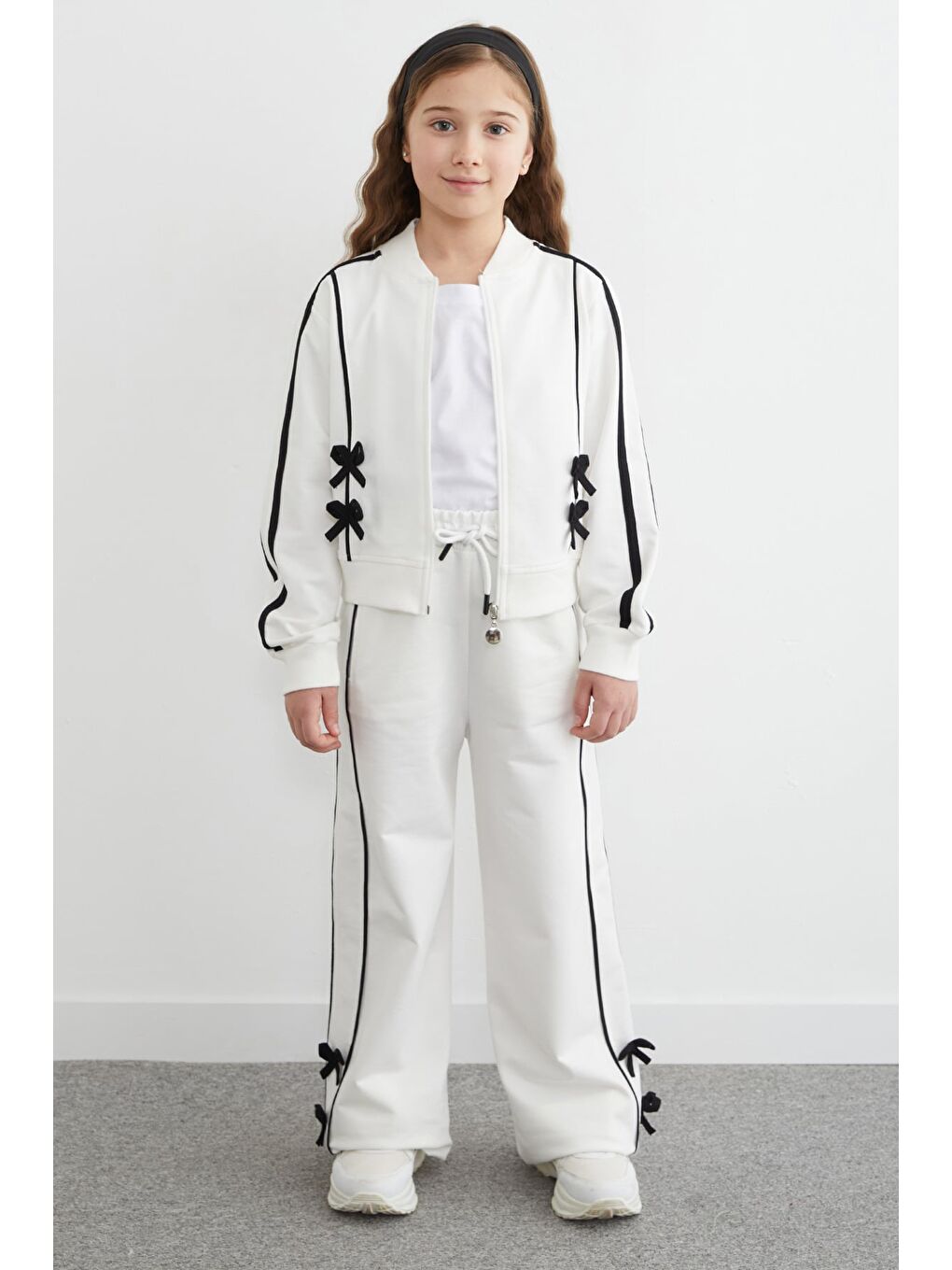 Beyaz Fiyonk Detaylı Çizgili 2 Li Kız Çocuk Takım