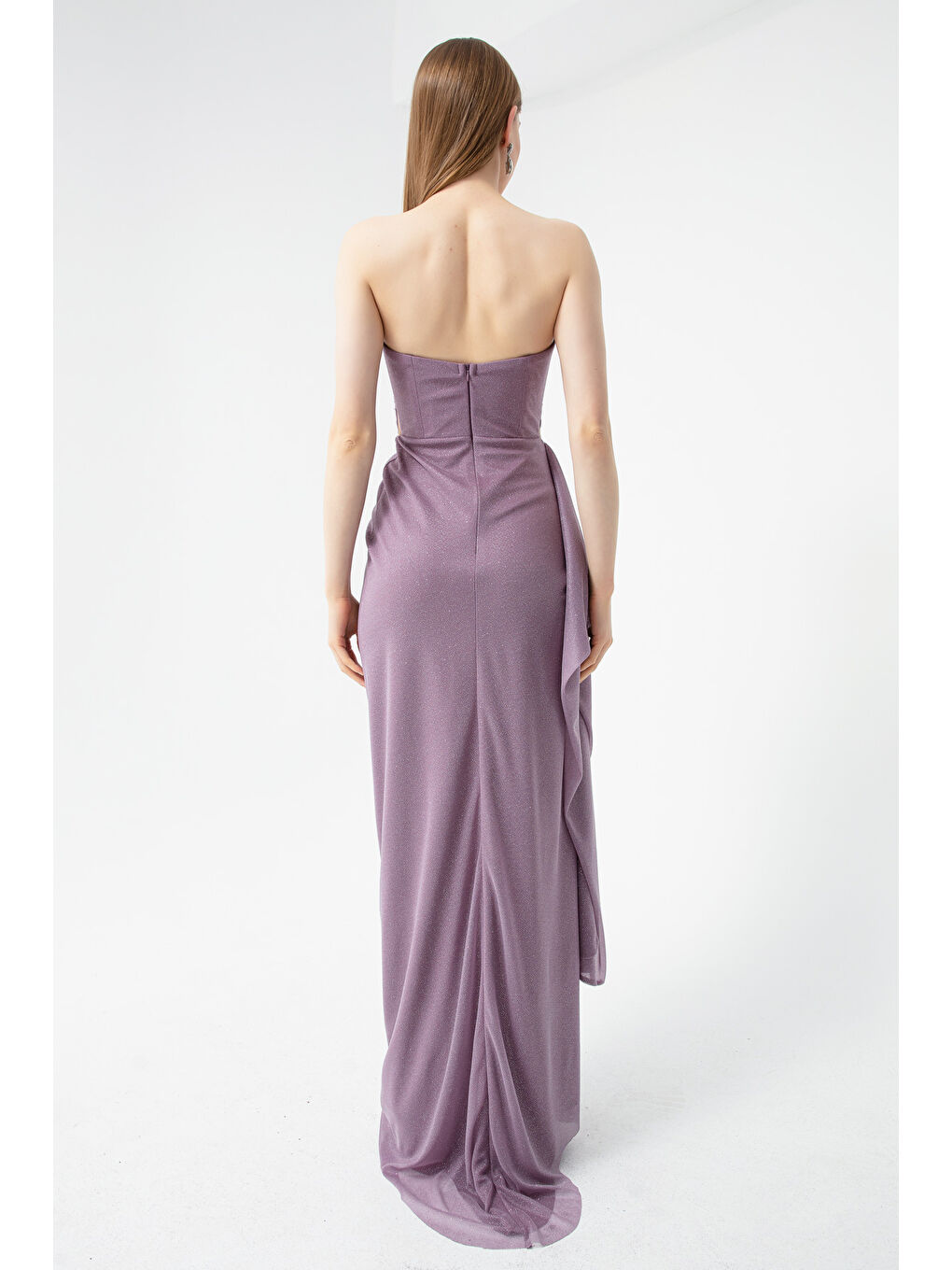 Lila Kadın Lavanta Göğüs Drapeli Yırtmaçlı Simli Abiye-4