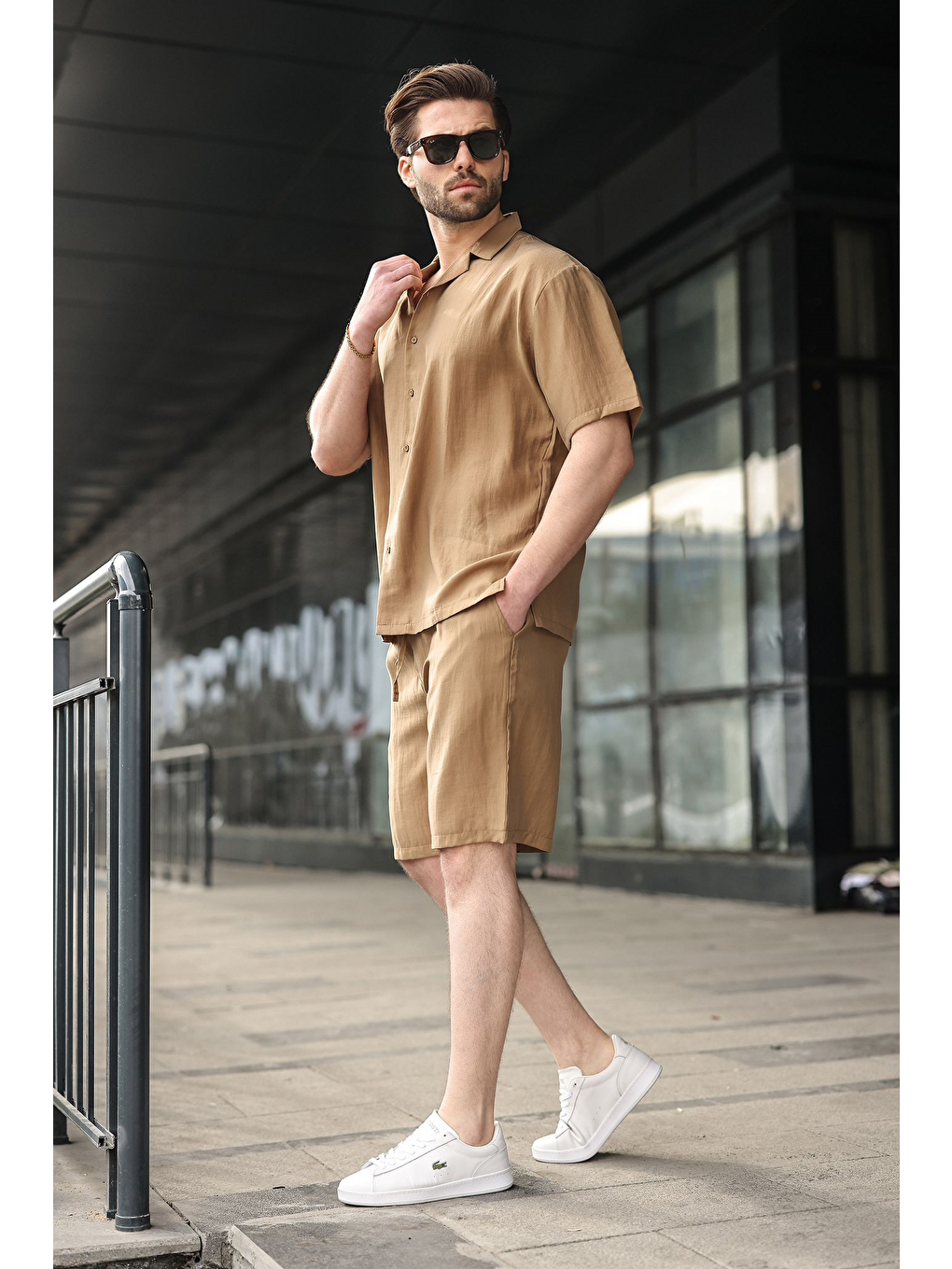 Kahverengi Camel Kumaş Erkek Şort Gömlek Takım E7352-4