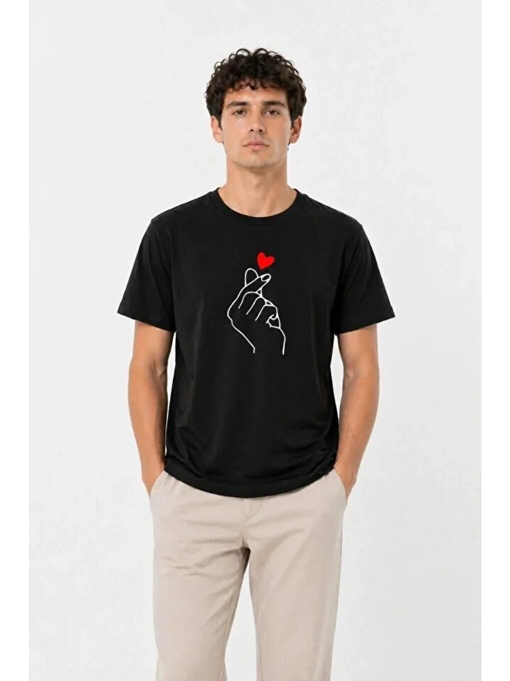 Erkek Kore Parmak Kalp Aşk Temalı Minimal Baskılı Tişört Yazlık Kısa Kol T-Shirt - Siyah-3