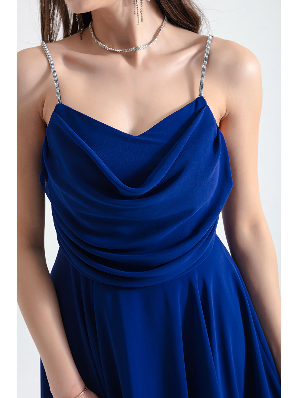 Mavi Kadın Saks Taş Askılı Midi Abiye Elbise-3