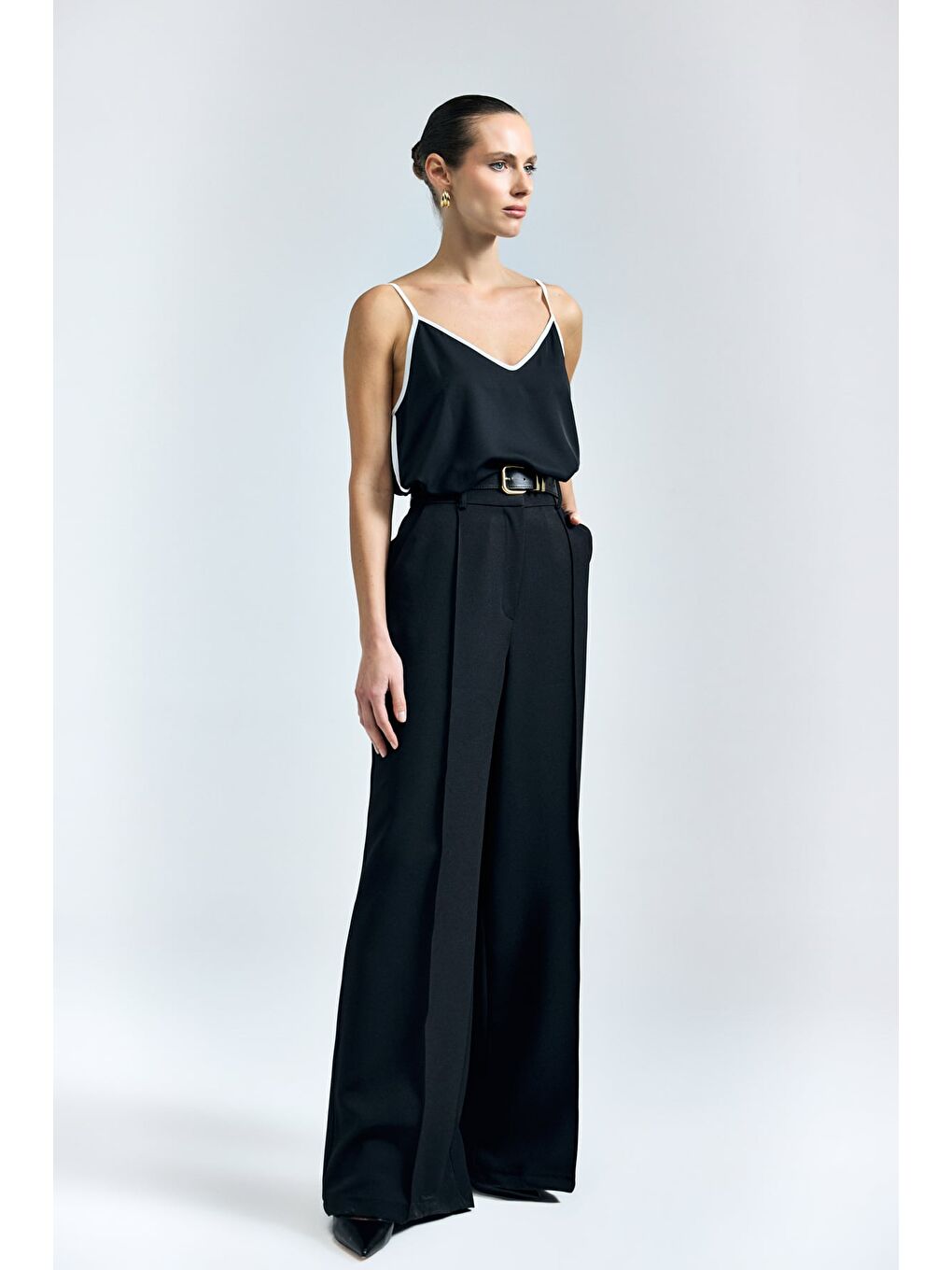 Kemer Detaylı Pantolon - Siyah