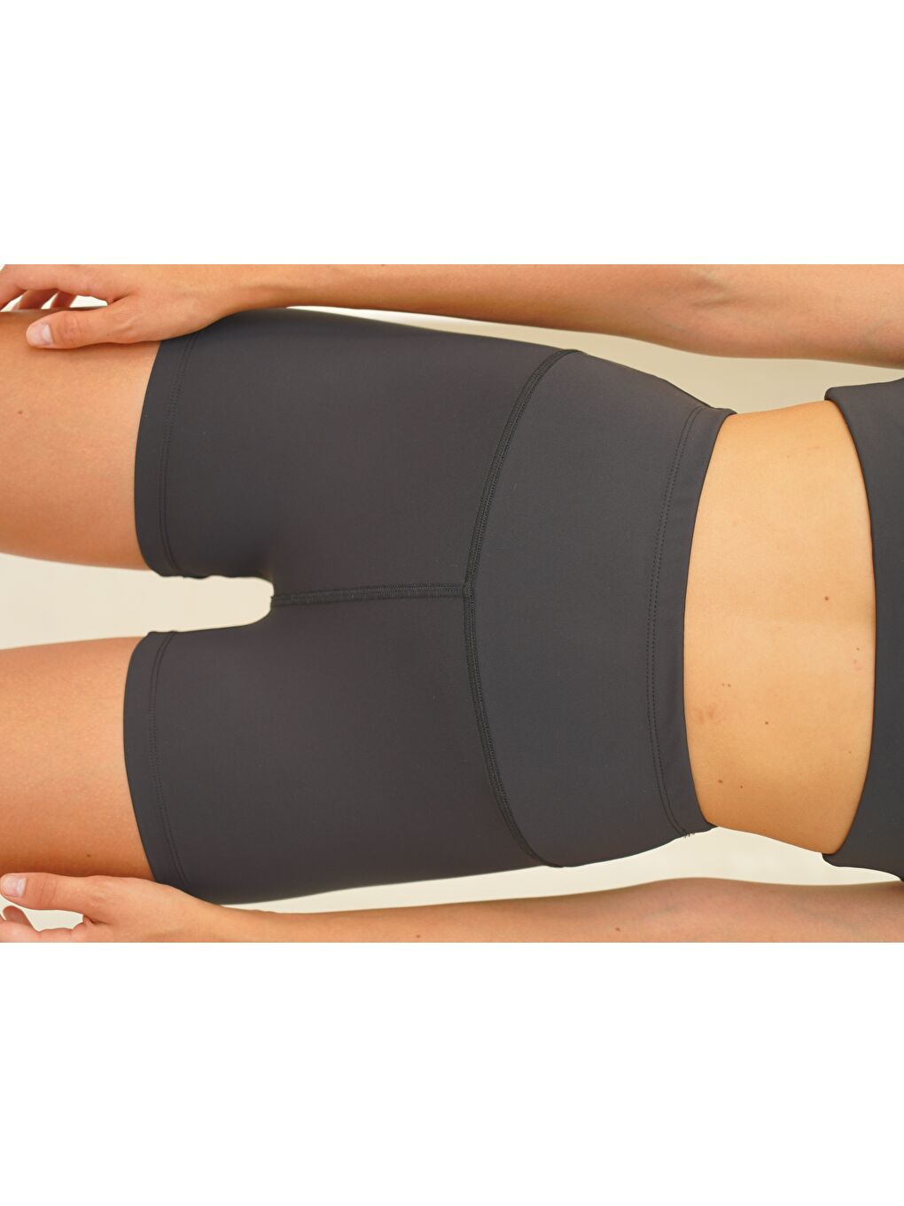 Samadhi Dikiş Detay Kısa Siyah Şort-3