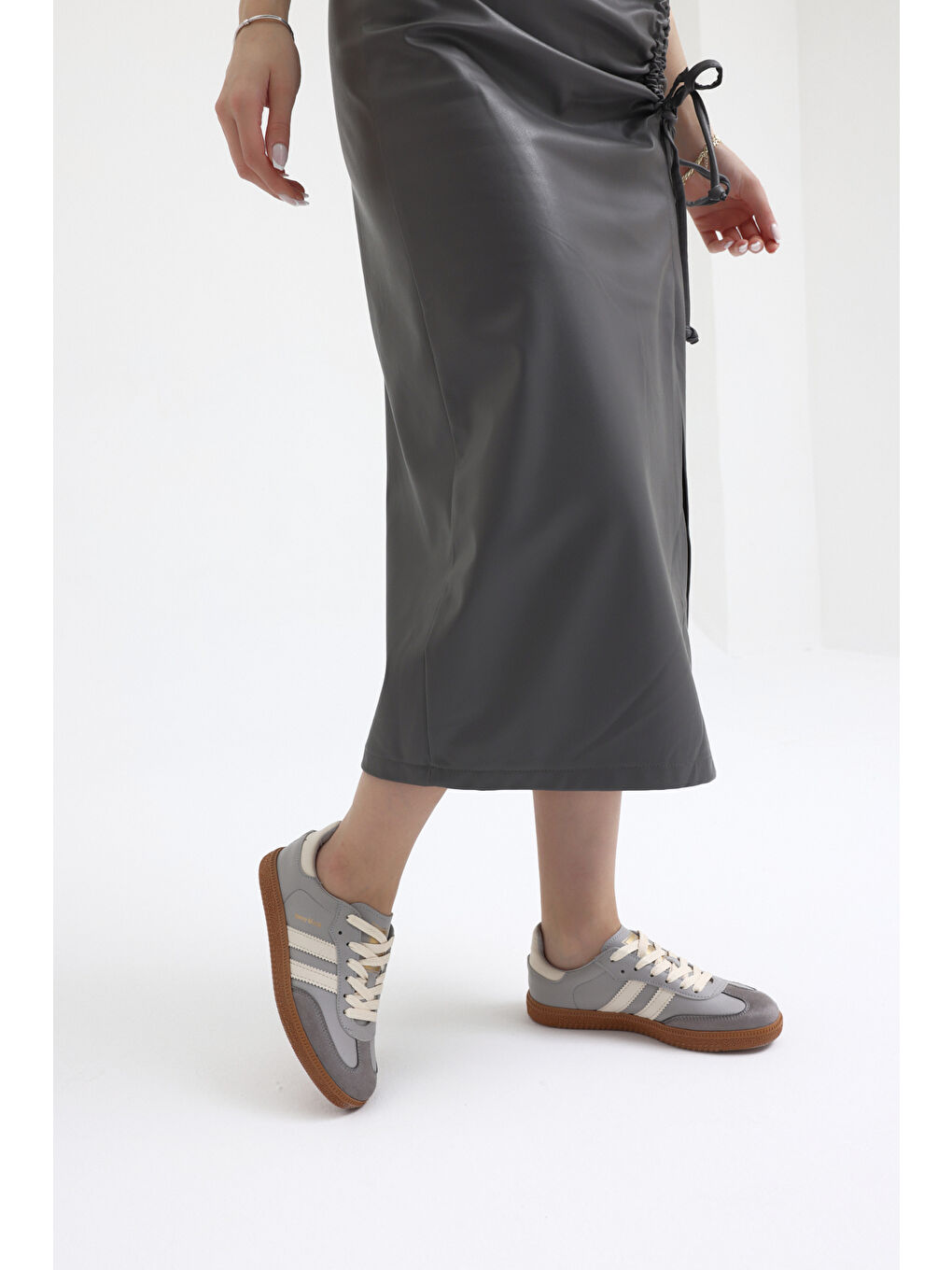 Unisex Gri Termo Taban Yanı Şeritli Bağcıklı Spor Ayakkabı-4