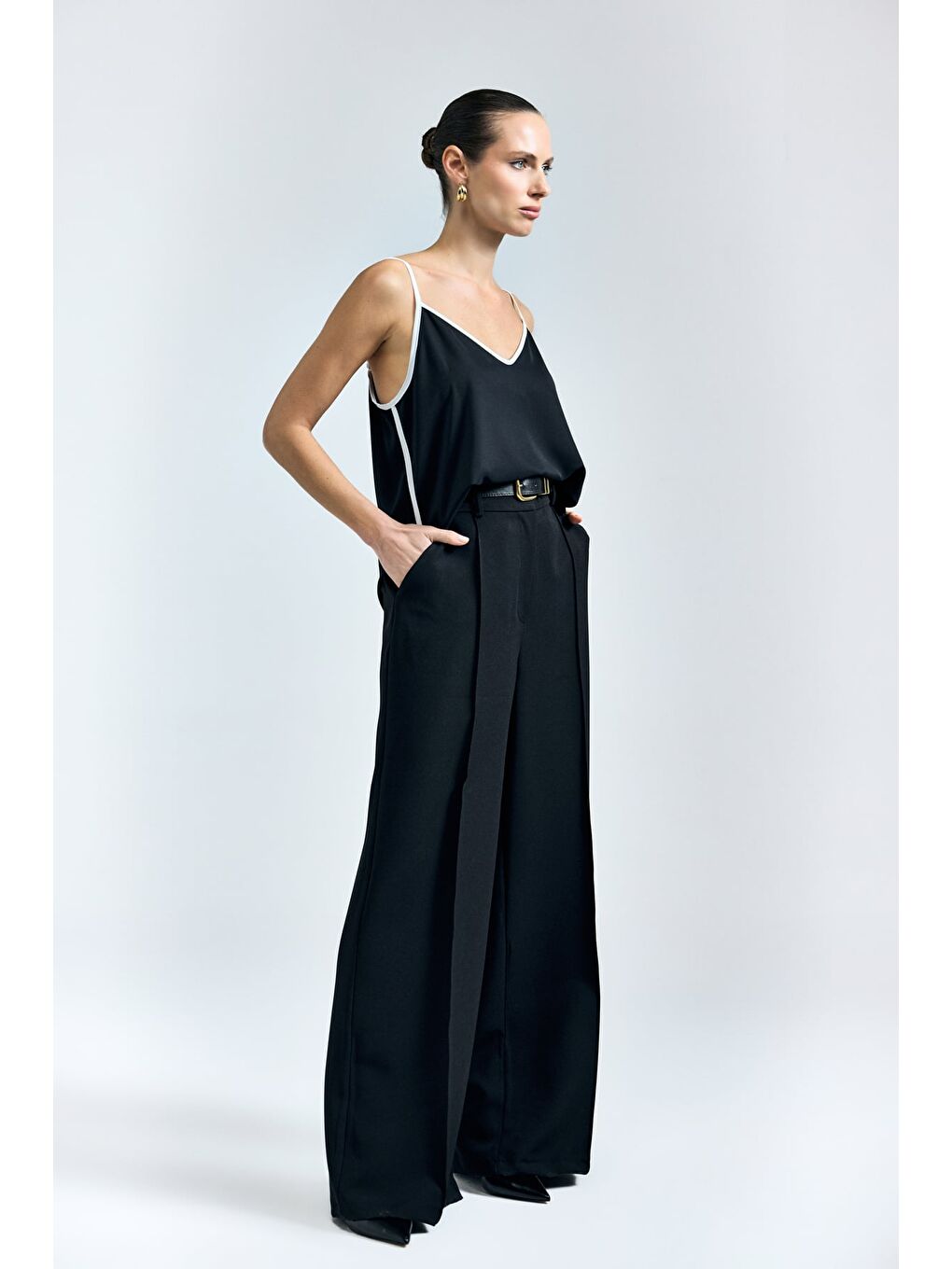 Kemer Detaylı Pantolon - Siyah-4