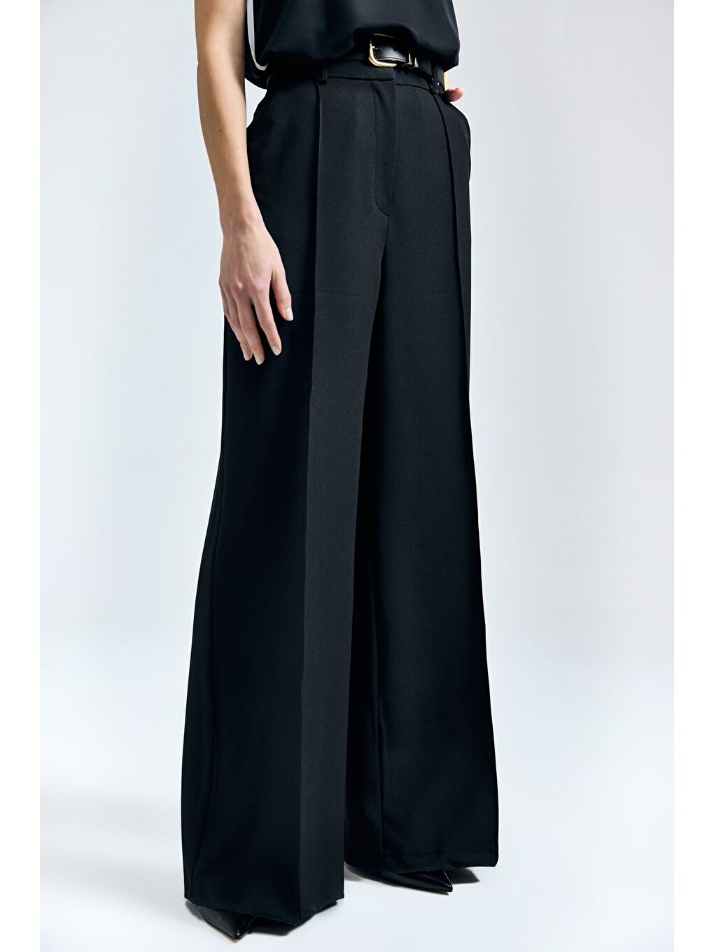 Kemer Detaylı Pantolon - Siyah-5