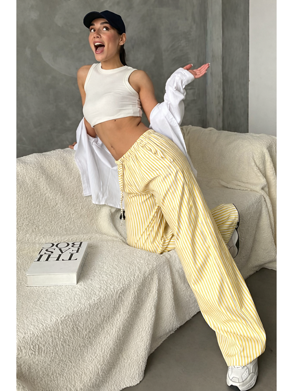 Sarı Beli Ayarlanabilir Çizgili Cepli Bol Paça Kadın Pantolon Mg2312-1