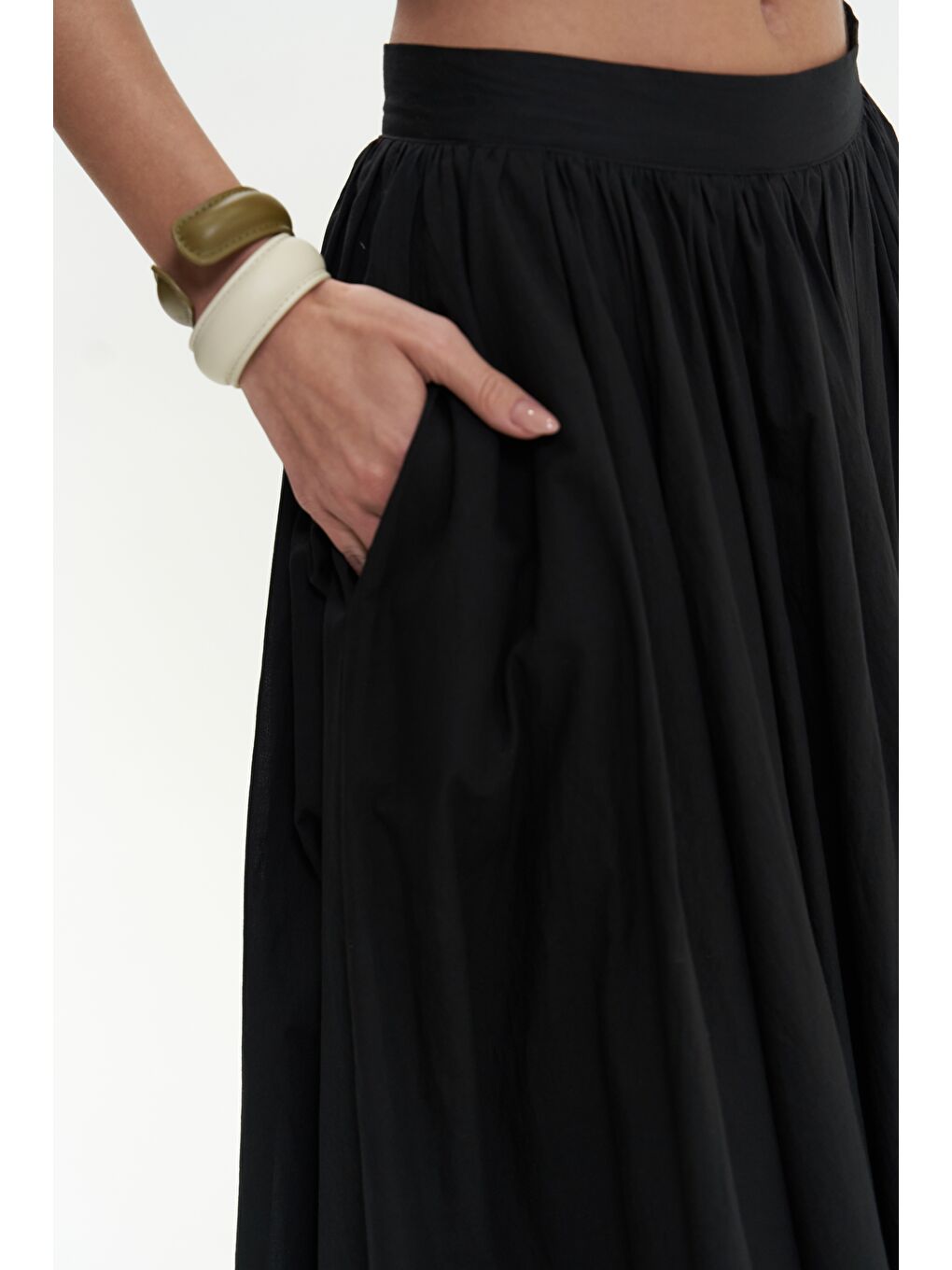 Faylinn Pileli Uzun Siyah Etek-4