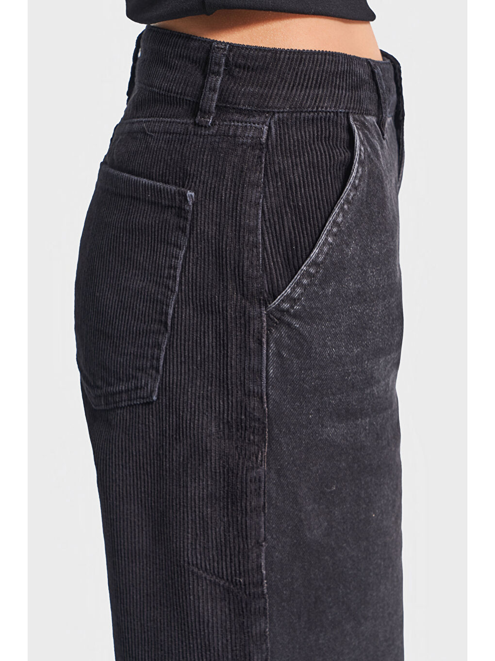 Kadın Taşlanmış Siyah Renk 2w5-1 Loose Fit Kadife Denim Parçalı Tasarım Denim Jean-2