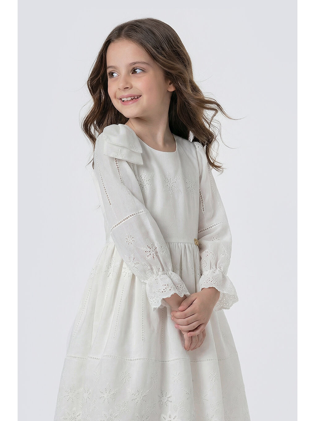 Beyaz Kız Çocuk Omzu Fiyonk Detaylı Uzun Kollu Fisto Elbise-3