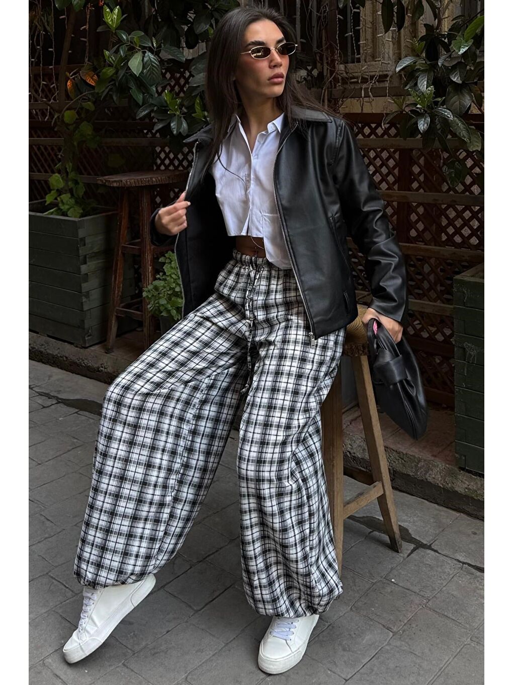 Beyaz Ekose Desenli Yüksek Bel Balon Fit Kadın Pantolon Mg2726-4