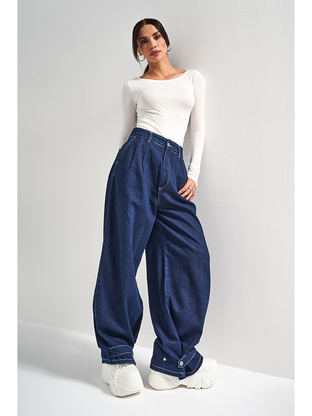 Kadın İndigo Renk 8w5-7 Yüksek Bel Wide Leg Bol Kesim Paça Detaylı Tasarım Denim Jean-3