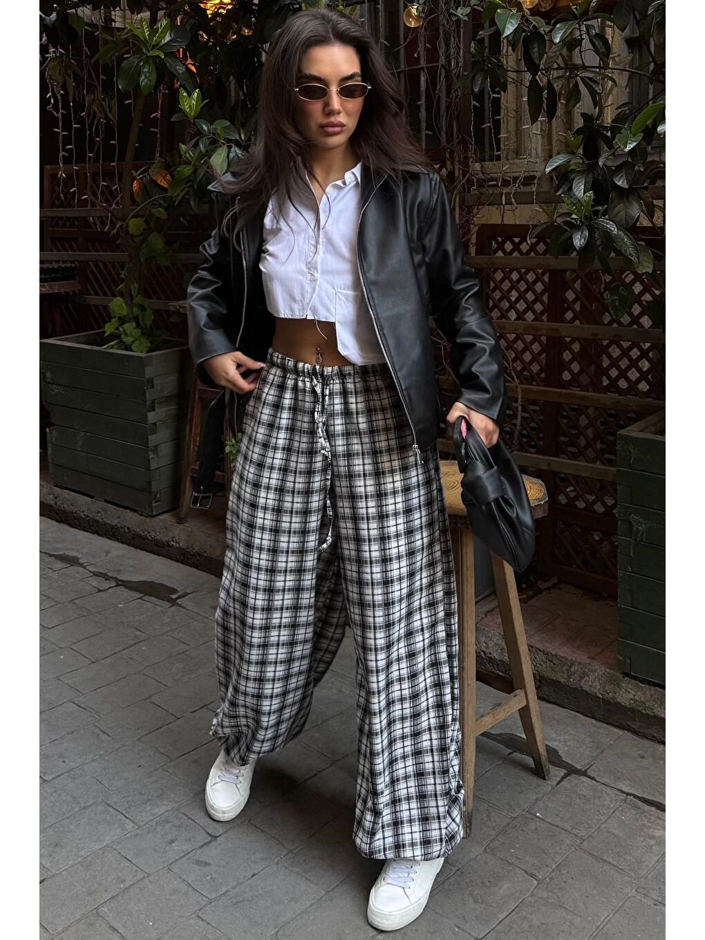 Beyaz Ekose Desenli Yüksek Bel Balon Fit Kadın Pantolon Mg2726-6