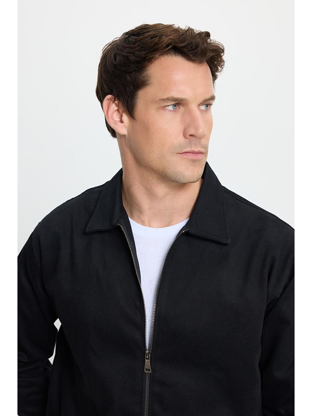 Erkek Relax Fit Rahat Kesim Çift Cep Kapaklı Fermuarlı Beli Lastikli Düz Siyah Ceket-1