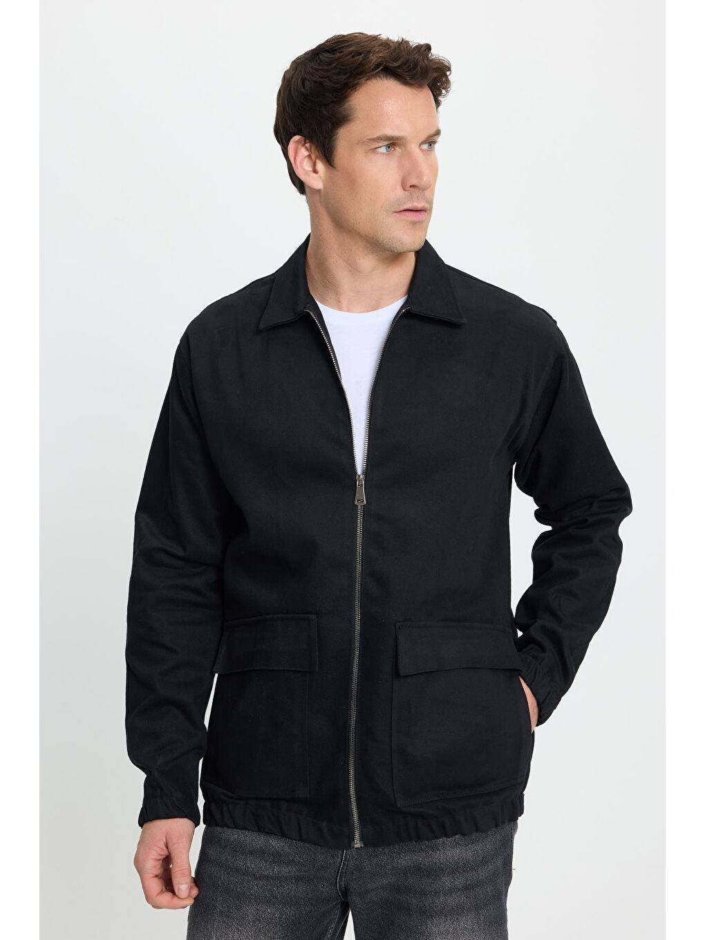 Erkek Relax Fit Rahat Kesim Çift Cep Kapaklı Fermuarlı Beli Lastikli Düz Siyah Ceket-3