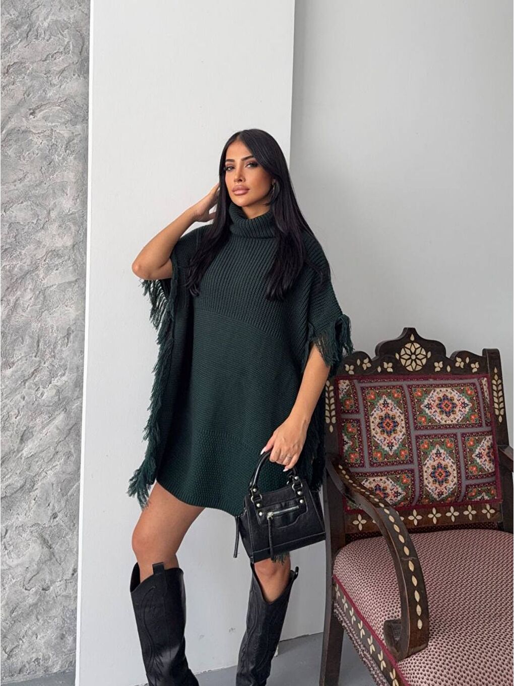 Püskül Detay Yeşil Triko Panço