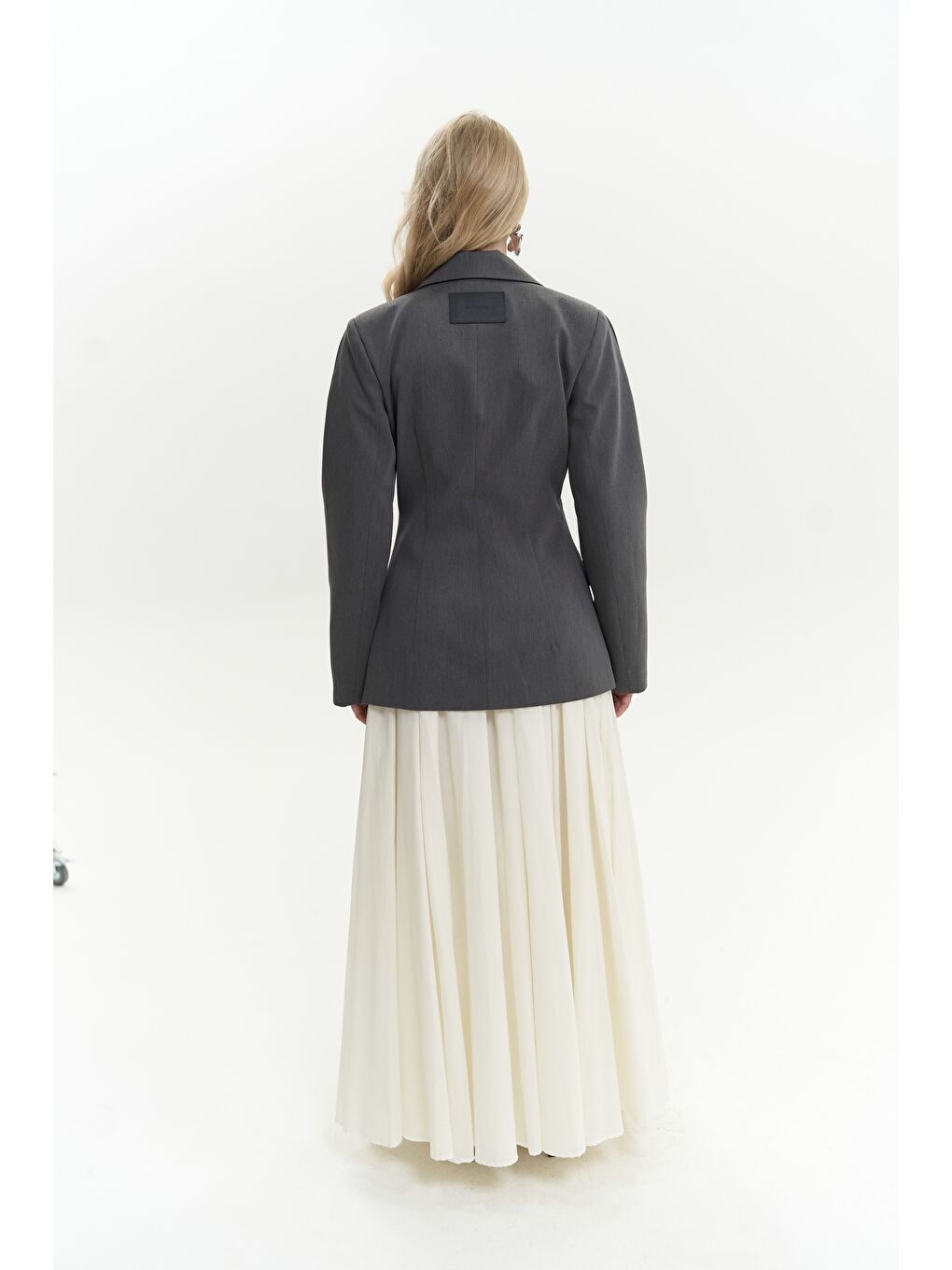 Gri Briella Belden Oturtmalı Füme Blazer-6