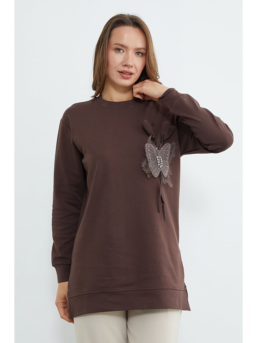 Kahverengi Kelebek Nakışlı Taşlı Bisiklet Yaka Tunik-2