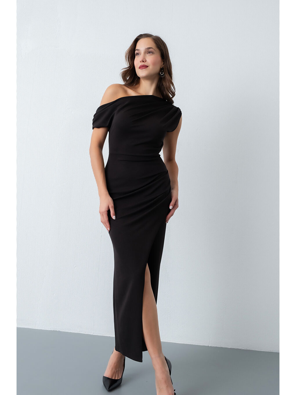 Kadın Siyah Omuz Dekolteli Midi Davet Elbisesi-3