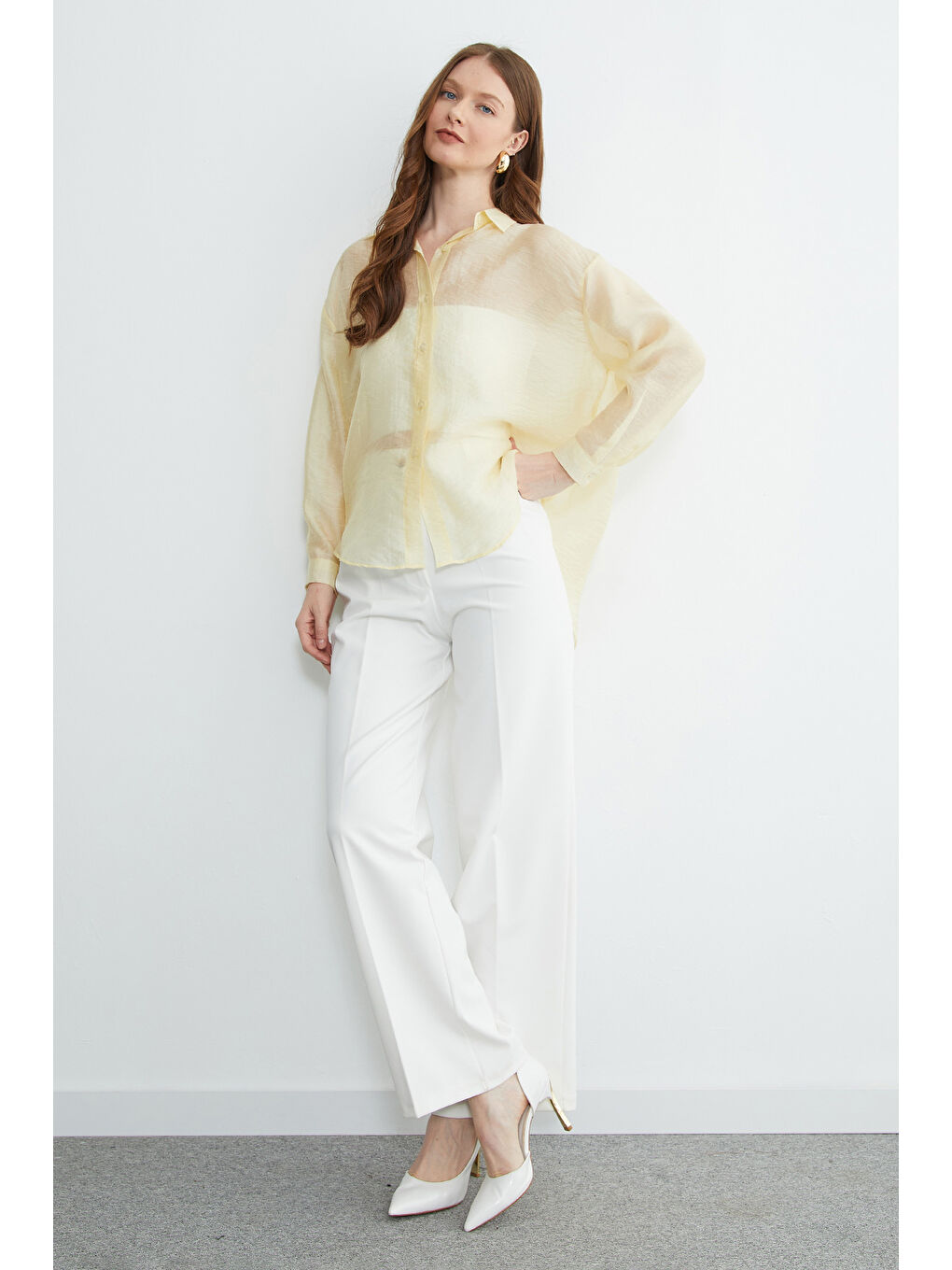 Sarı Jakarlı Düğmeli Transparan Gömlek-4