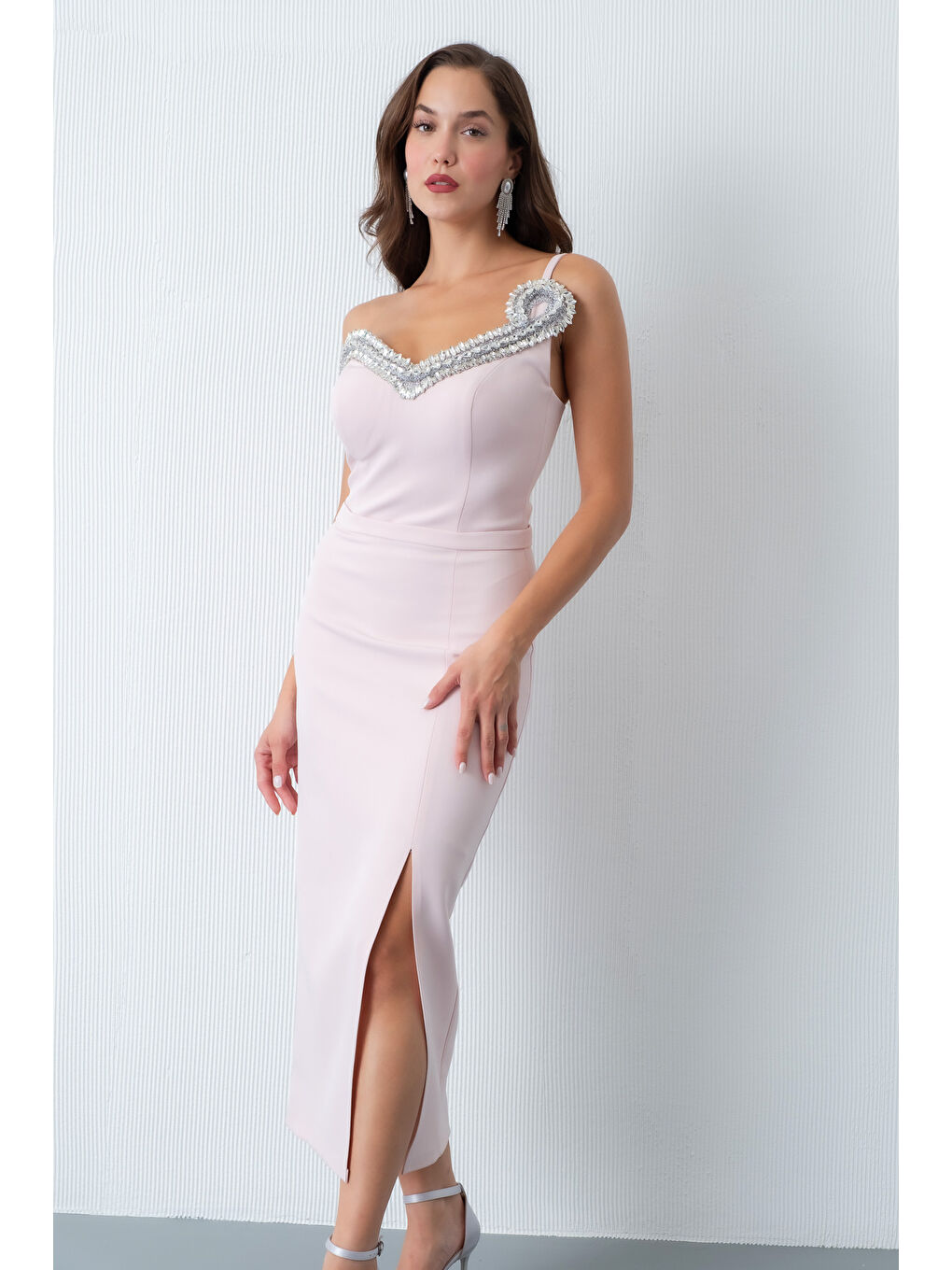 Pembe Kadın Pudra Sırt Dekolteli Taşlı Midi Abiye Elbise-1