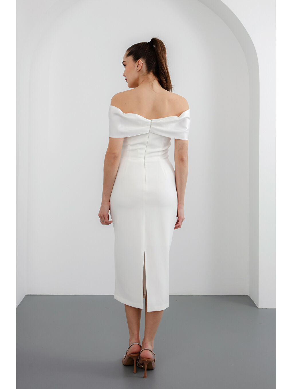 Kadın Beyaz Yaka Detaylı Söz Nişan Nikah Abiye Elbise-4