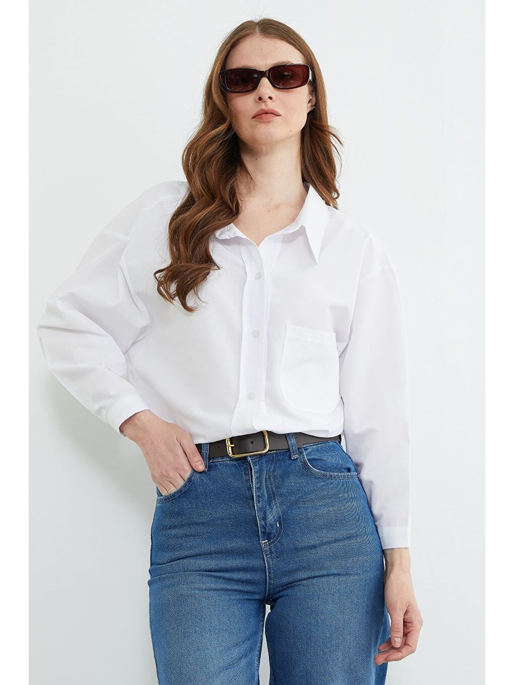 Beyaz Basic Tek Cepli Oversize Gömlek-1