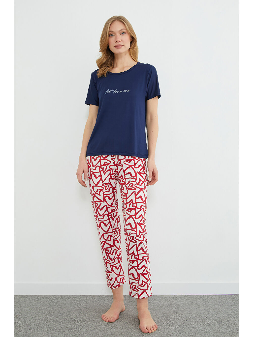 Lacivert Çizgili Kalpli Bisiklet Yaka Pijama Takımı-4