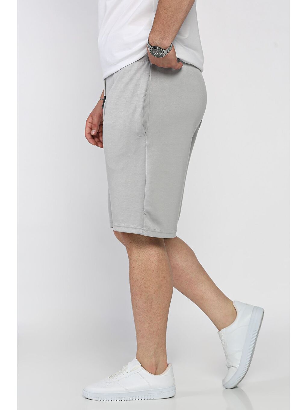 Gri Bel Bağcıklı Amblemli Erkek Şort-1
