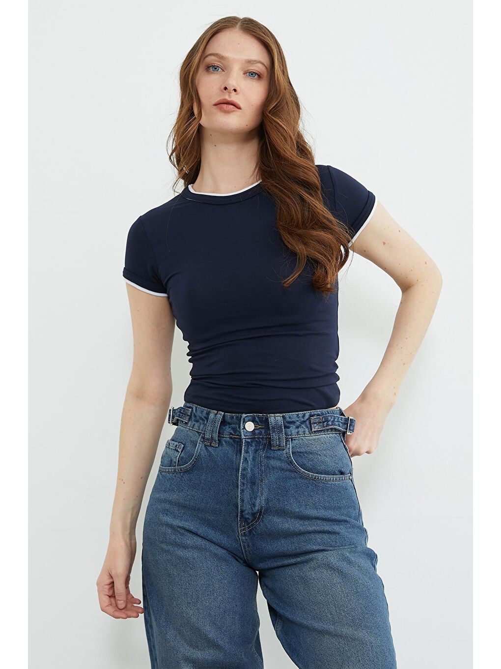 Lacivert Basic Bisiklet Yaka Biyeli Crop Tişört
