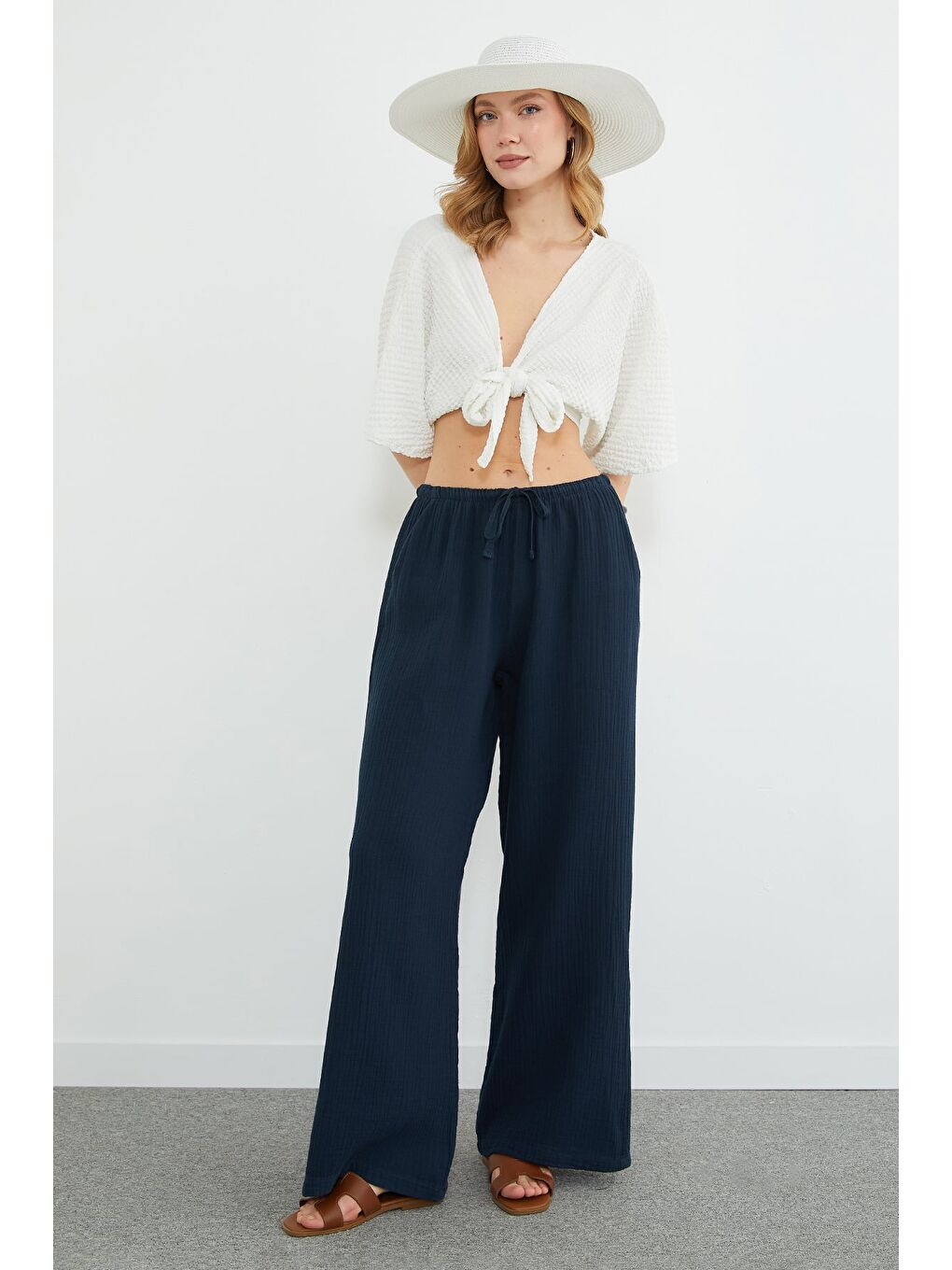 Lacivert Beli Bağlamalı Müslin Kumaş Palazzo Pantolon-2